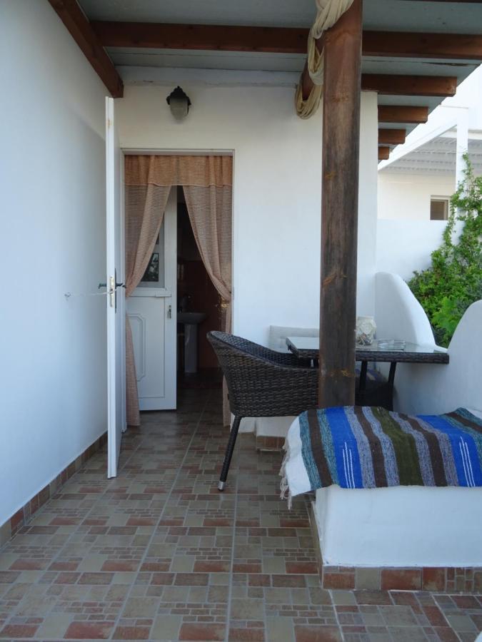Andreas Studio With Private Parcking Apartamento Triovasálos Exterior foto